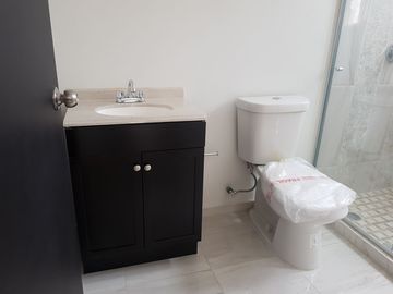 CASA EN VENTA EN LOMAS DE CASTILLOTLA