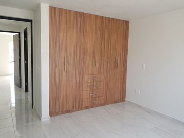 CASA EN VENTA EN LOMAS DE CASTILLOTLA