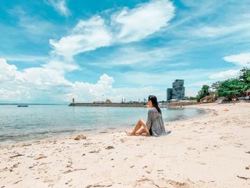 Resale Income Generating Studio Beach Condo in One Manchester Place in Mactanc