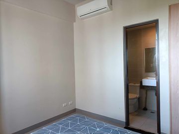 Resale Income Generating Studio Beach Condo in One Manchester Place in Mactanc