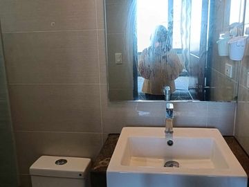 Resale Income Generating Studio Beach Condo in One Manchester Place in Mactanc