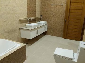 BRAND NEW MODERN HOUSE WITH POOL NEAR CLARK AND BALIBAGO