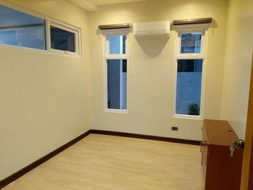 BRAND NEW MODERN HOUSE WITH POOL NEAR CLARK AND BALIBAGO
