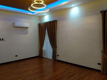 BRAND NEW MODERN HOUSE WITH POOL NEAR CLARK AND BALIBAGO