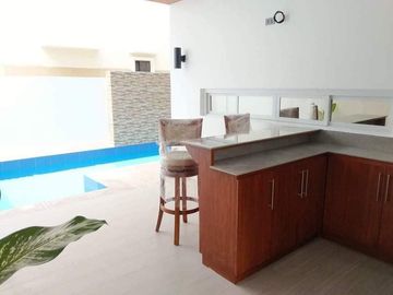 BRAND NEW MODERN HOUSE WITH POOL NEAR CLARK AND BALIBAGO