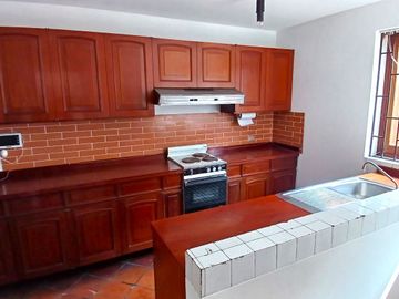 DEPARTAMENTO TIPO DUPLEX CON MEZZANINE - Urb. Tulipanes, Surco