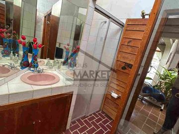 CASA DE UN PISO EN ARBOLEDAS