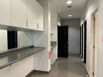 Panorámica Oficina en Alquiler en San Isidro