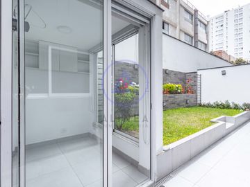 Venta de Departamento en 1er Piso – 171 m² – San Miguel – Patio y Jardín