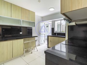 Venta de Departamento en 1er Piso – 171 m² – San Miguel – Patio y Jardín