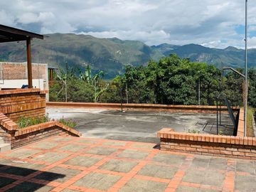 Quinta en venta ubicada en Yunguilla