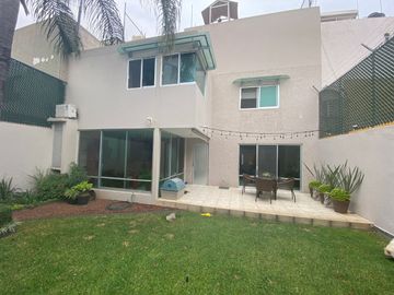 Casa en Venta Jardienes del Sol