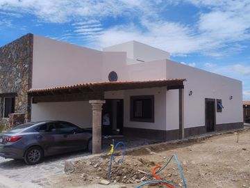 Casa de un piso, 190 m2, 3 rec, amenidades, privada en San Miguel de Allende