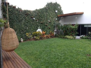 VENDO  CASA EN CALLE JOSE SABOGAL - URB. LA AURORA - MIRAFLORES