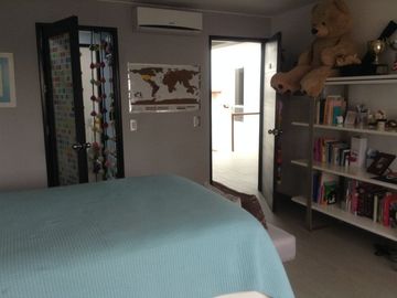 VENDO  CASA EN CALLE JOSE SABOGAL - URB. LA AURORA - MIRAFLORES