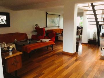 🏡 ¡EXCLUSIVA RESIDENCIA EN MIRAFLORES!