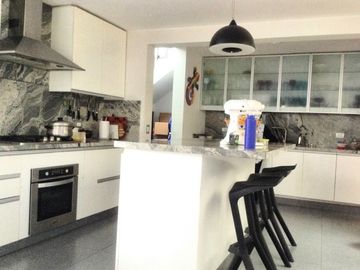 🏡 ¡EXCLUSIVA RESIDENCIA EN MIRAFLORES!