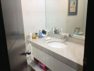 VENDO  CASA EN CALLE JOSE SABOGAL - URB. LA AURORA - MIRAFLORES