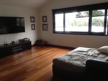 VENDO  CASA EN CALLE JOSE SABOGAL - URB. LA AURORA - MIRAFLORES