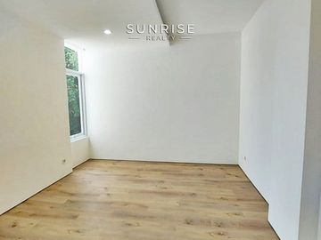 Dijual Rumah Baru By Top Arsitek di Jl Niaga Hijau Pondok Indah