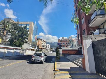 Venta Oficina o Local La Floresta - Quito Madrid y Toledo, T - 117 m², $98.500