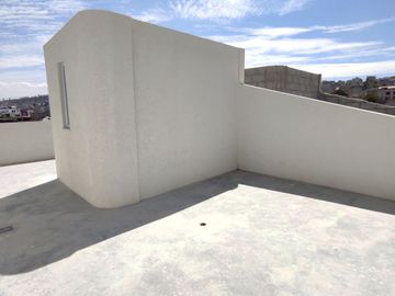 ✅Venta de casa dos plantas con espacios de confort, habitabilidad y con excelente ubicación en el centro urbano de Marianitas de Calderón, Norte de Qu