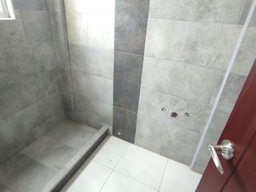 ✅Venta de casa dos plantas con espacios de confort, habitabilidad y con excelente ubicación en el centro urbano de Marianitas de Calderón, Norte de Qu