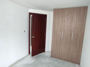 ✅Venta de casa dos plantas con espacios de confort, habitabilidad y con excelente ubicación en el centro urbano de Marianitas de Calderón, Norte de Qu