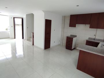 ✅Venta de casa dos plantas con espacios de confort, habitabilidad y con excelente ubicación en el centro urbano de Marianitas de Calderón, Norte de Qu