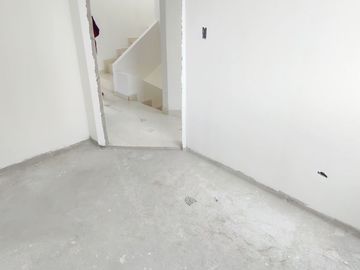 ✅Venta de casa dos plantas con espacios de confort, habitabilidad y con excelente ubicación en el centro urbano de Marianitas de Calderón, Norte de Qu