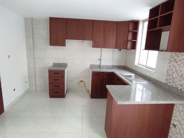 ✅Venta de casa dos plantas con espacios de confort, habitabilidad y con excelente ubicación en el centro urbano de Marianitas de Calderón, Norte de Qu