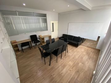 SE ALQUILA 2DO PISO CON 4 OFICINAS CERCA DEL METRO DE SAN JUAN DE LURIGANCHO