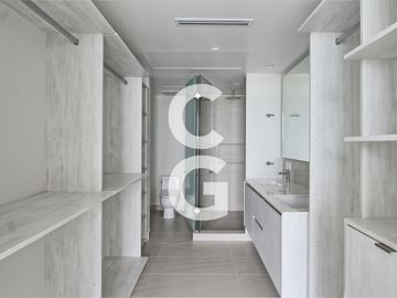 Departamento en Venta en Cancún en SLS Marina Beach con Terraza y Vista al Mar
