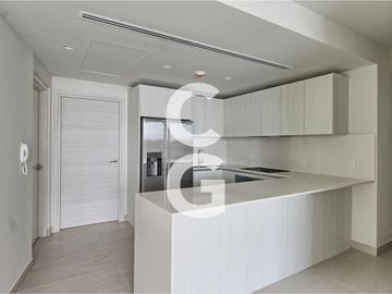 Departamento en Venta en Cancún en SLS Marina Beach con Terraza y Vista al Mar