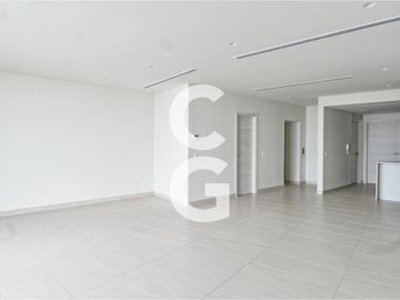 Departamento en Venta en Cancún en SLS Marina Beach con Terraza y Vista al Mar