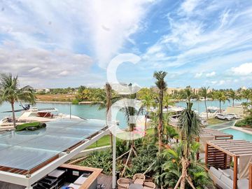 Departamento en Venta en Cancún en SLS Marina Beach con Terraza y Vista al Mar