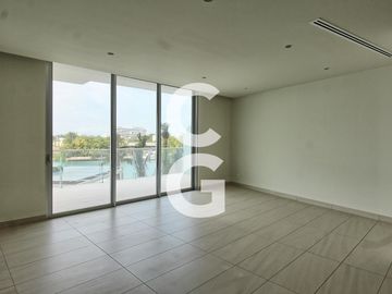 Departamento en Venta en Cancún en SLS Marina Beach con Terraza y Vista al Mar