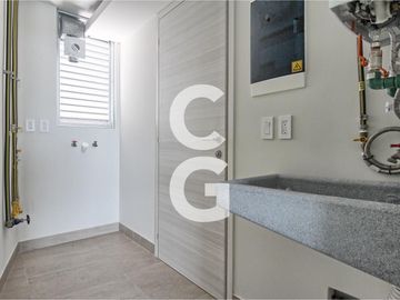 Departamento en Venta en Cancún en SLS Marina Beach con Terraza y Vista al Mar
