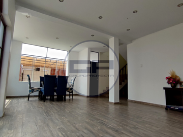 Casa con piscina, 6 Dormitorios