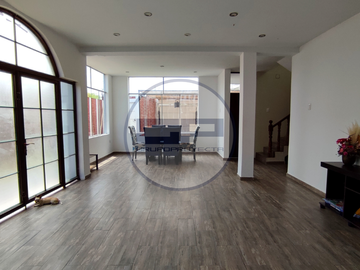 Casa con piscina, 6 Dormitorios