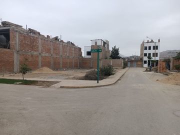 LINDO TERRENO EN VENTA FRENTE A PARQUE VILLA VERDE III ETAPA PACHACAMAC!