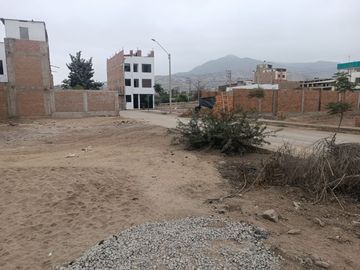 LINDO TERRENO EN VENTA FRENTE A PARQUE VILLA VERDE III ETAPA PACHACAMAC!