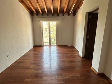 CASA EN VENTA FRACC. CUMBRES ALBERCA