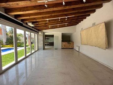 CASA EN VENTA FRACC. CUMBRES ALBERCA