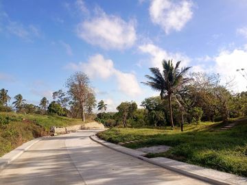 AFFORDABLE RESIDENTIAL LOT 1000 SQM ALONG TAGAYTAY