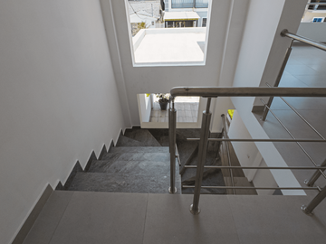 Venta Casa Samborondon, Urb. San Antonio, Diagonal Plaza Tía