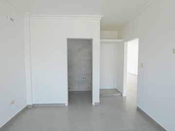 Venta Casa Samborondon, Urb. San Antonio, Diagonal Plaza Tía