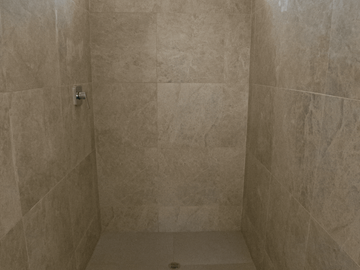 Venta Casa Samborondon, Urb. San Antonio, Diagonal Plaza Tía