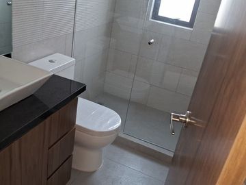 VENDO CASA NUEVA LAS ALAMEDAS