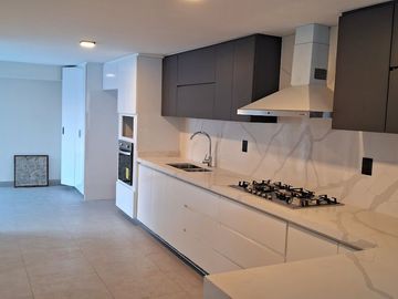 VENDO CASA NUEVA LAS ALAMEDAS